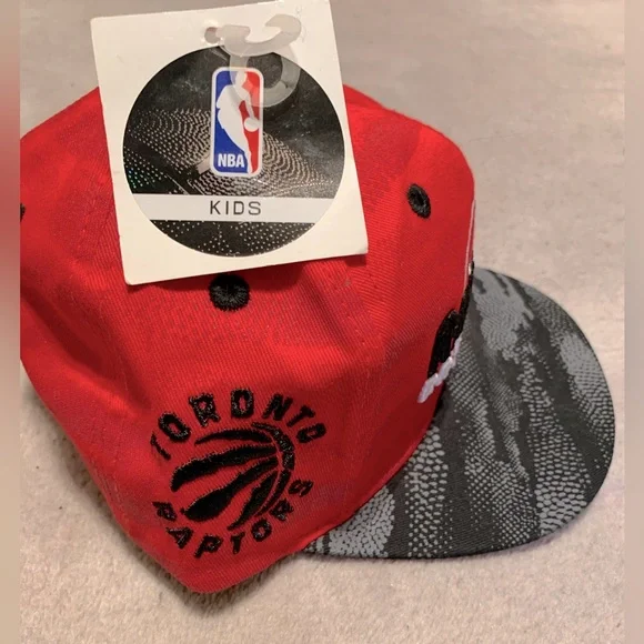 Kids Toronto Raptors hat - Picture 2 of 5